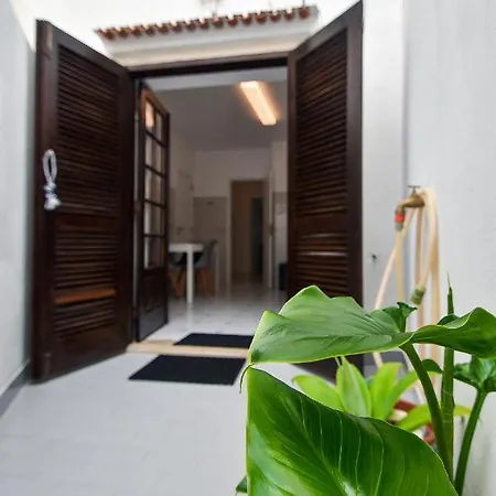 A Casa Na Foz - West Is The ! *